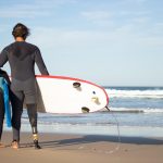 Escuela de surf en Rodiles fortalece el sector turístico de la región