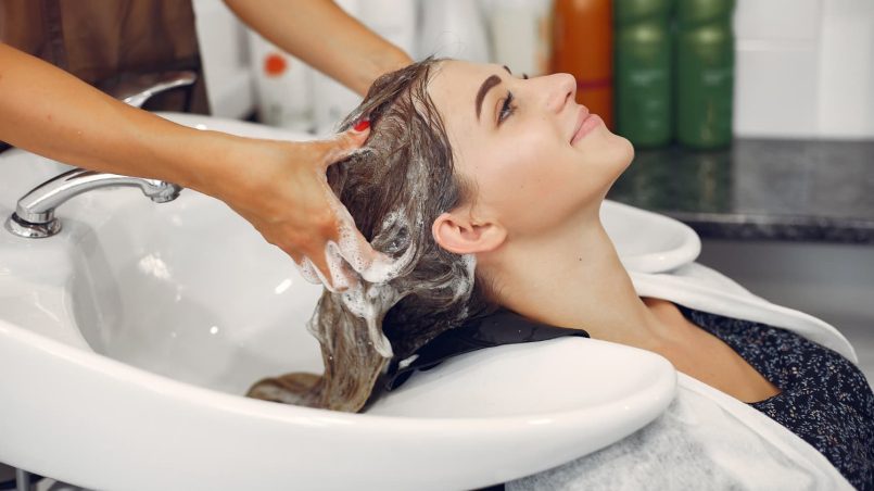 Mobiliario de peluquería en Madrid Tendencias y retos para los salones de belleza profesionales